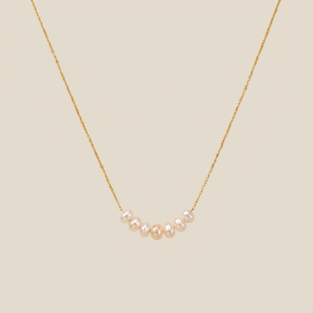 Fealty necklace pearl